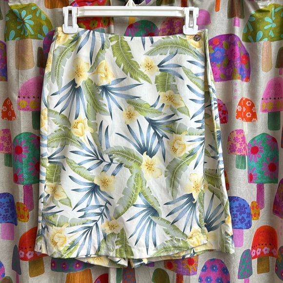 Pearl Head Bay Floral 100% Silk Skort. Size 6 - Picture 1 of 9
